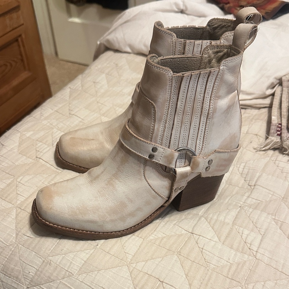Matisse Cream Ankle Booties